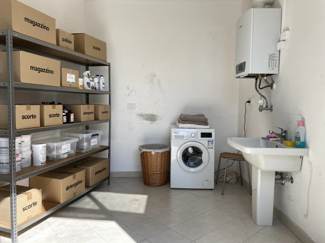Retail for rent in San Giovanni La Punta Centro — 1