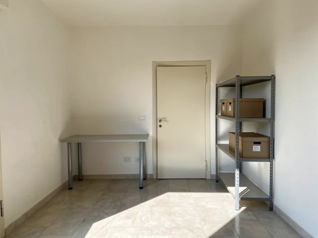 Retail for rent in San Giovanni La Punta Centro — 4