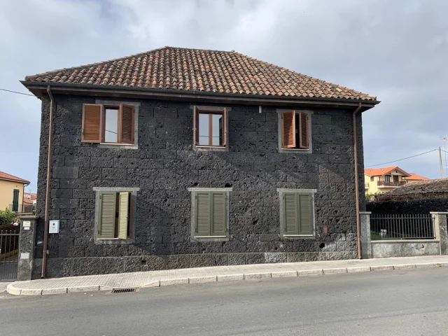 Villa unifamiliare in vendita a Pedara Centro — 2