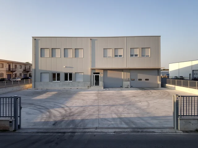 Magazzino in vendita a Misterbianco Zona commerciale — 2